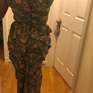 Vintage floral dress with unique design details